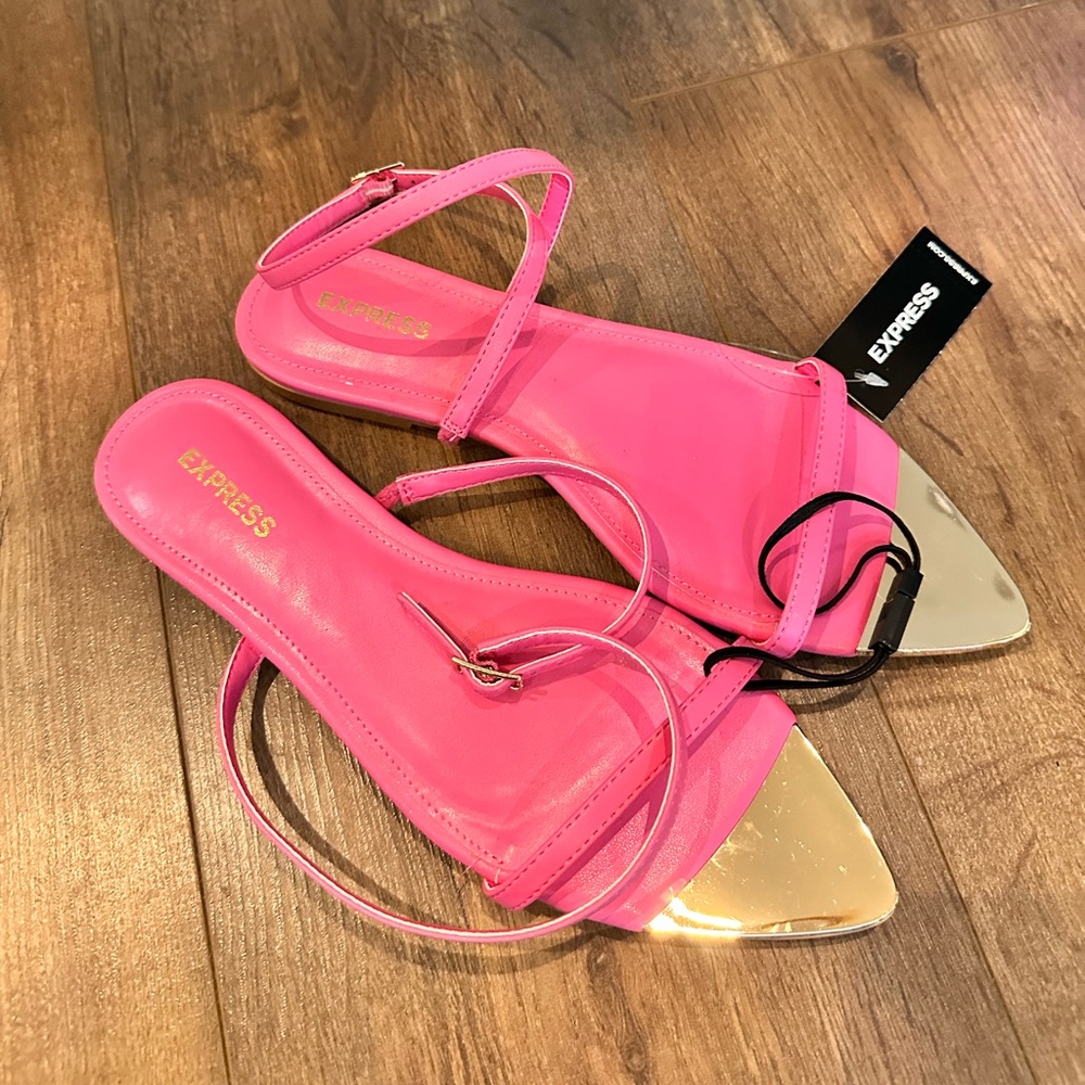 Express sandals